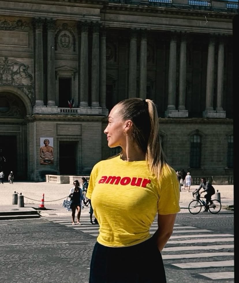 Place your hand to your ear and listen closely——Paris whispers, its rhythm echoing like a heartbeat.
