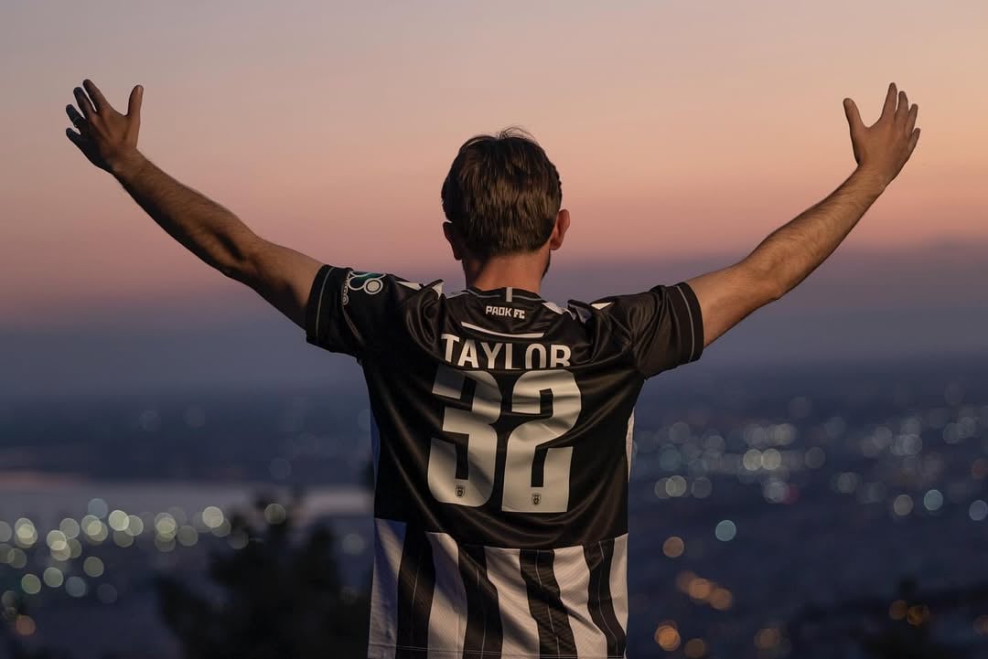 #TaylorIsHere and #ReadyToFight! 🏴󠁧󠁢󠁳󠁣󠁴󠁿💪🏻 by @gregtaylor12