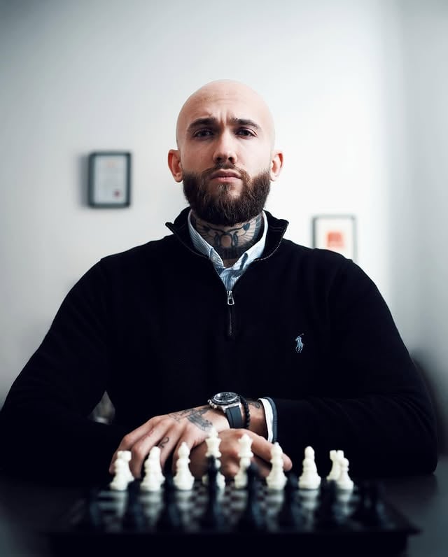 Mit der richtigen Strategie kannst du jeden Tag Schnitzel essen und Fett verbrennen. by @mr.felixhuber