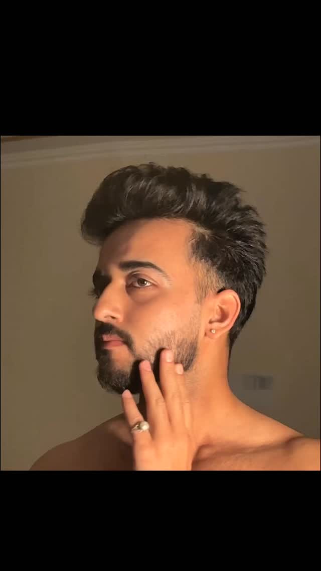 Scam kr gyi😔#beard #fun #cleanshave by @nitin_kalsotra