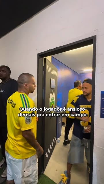 Calma jogador, @neymarjr sua Copa é só em Junho.💚💛

Jaja tem Brasil em quadra pela Copa do mundo da @kingsleague .