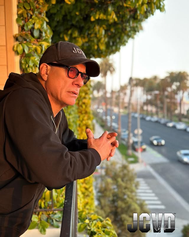 So lucky - Another Sunset 🌅 Hopefully will go in the right path..! #losangeles #sunset #enjoy #jcvd #jeanclaudevandamme