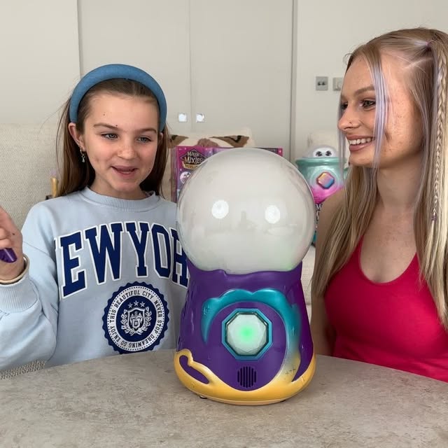 AD. We had so much fun making magic with our new Magic Mixies Magical Crystal Ball 🔮✨ We performed spells, played the Magic Mixies game together and even had our fortune told! You can also use the Crystal Ball as a Night-Light, casting spells with the wand to choose your favourite colour... our favourite is purple 💜 #MagicMixies #SuperMooseToys #AD @supermoosetoys @smythstoys by @fizzsisters