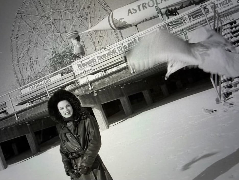 Baby it’s cold outside … 🥶Stay warm & stay safe 🙏Check on your neighbors & the homeless 🙏📸 @thereallisaleone #ConeyIsland