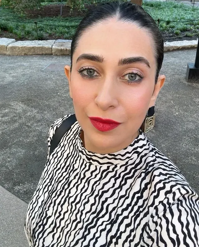 @indian_hot_models._....#karishmakapoor #karishma #karishmakapoordress #bollywoodstyle #indianactress #lucknow #delhi #fashionnova #fashion #model #models #modeling #modellife #modelsearch #indianmodels #indianmodel #indianmodelling by @indian_hot_models._
