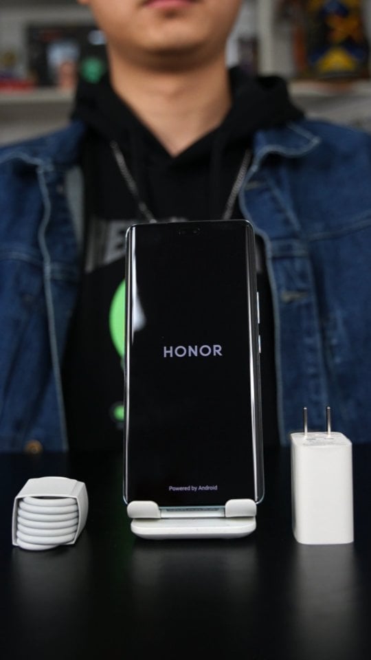 The 160 million pixel Honor 80pro Unboxing #honor #honor80pro #unboxing #asmr #explore #reels by @trendytechreview
