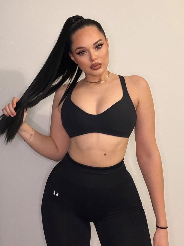 Investesc în mine. În disciplină. În rezultate.🤍 ⚡️ -43% la @myproteinro cu codul EMILIARO 🔥⚡️Livrare gratuită la comenzile de peste 325 lei⏰ Valabil doar pentru 48h Eu mi-am ales deja favoritele. Tu ce pui în coș? by @nicoleta.emilia.23