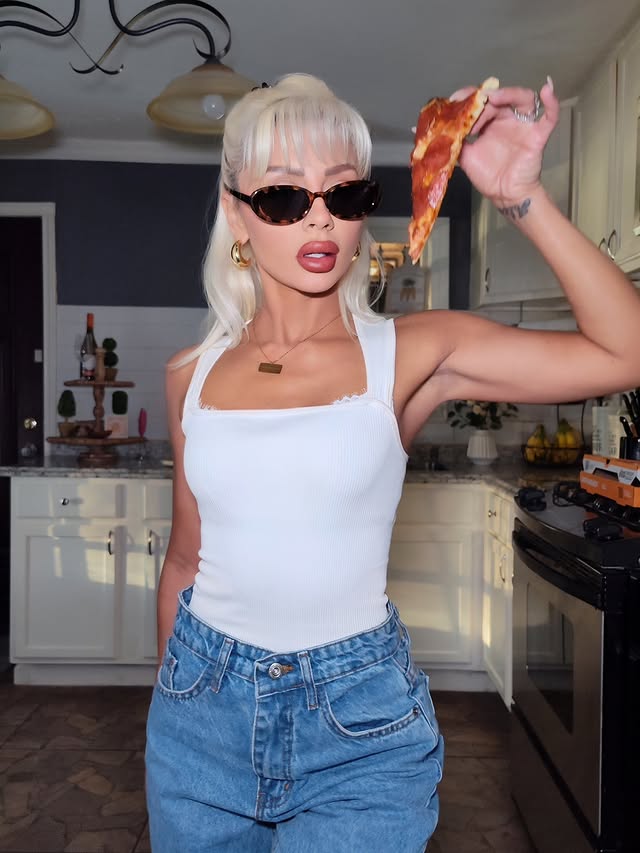 Pizza for dinner 🍕 by @its_krystalann