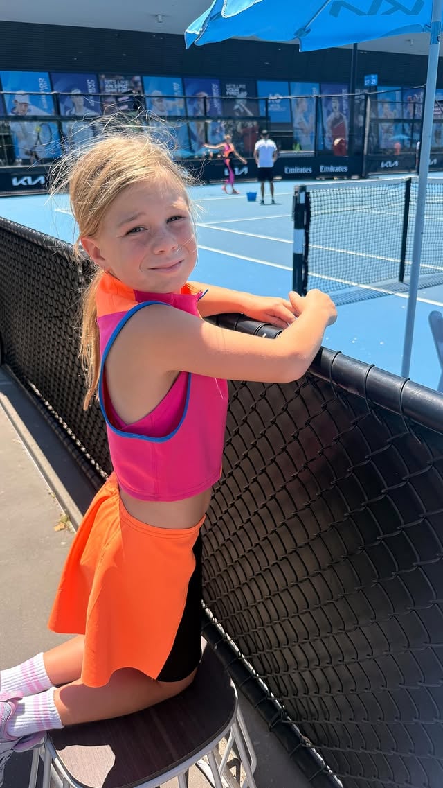 After years of sitting back and watching her sisters, Isla finally gets her chance on court and makes the most of every minute of it. You’ll struggle to meet a kid that is more driven and determined than her even at 6 years old . When she grows up she wants to be just like @arynasabalenka by @candywarner1