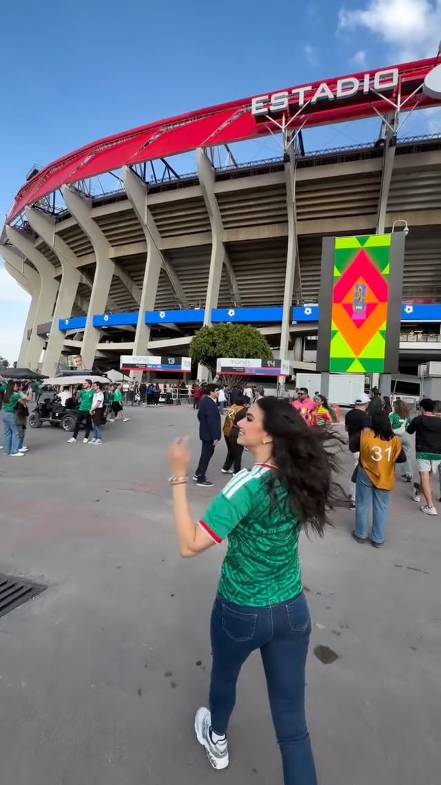 Se reinauguró el estadio, emocionante y sí, hay un largo camino para recorrer. Que el futbol sean unión, pasión y juego limpio. #CocaCola #SintamosJuntos