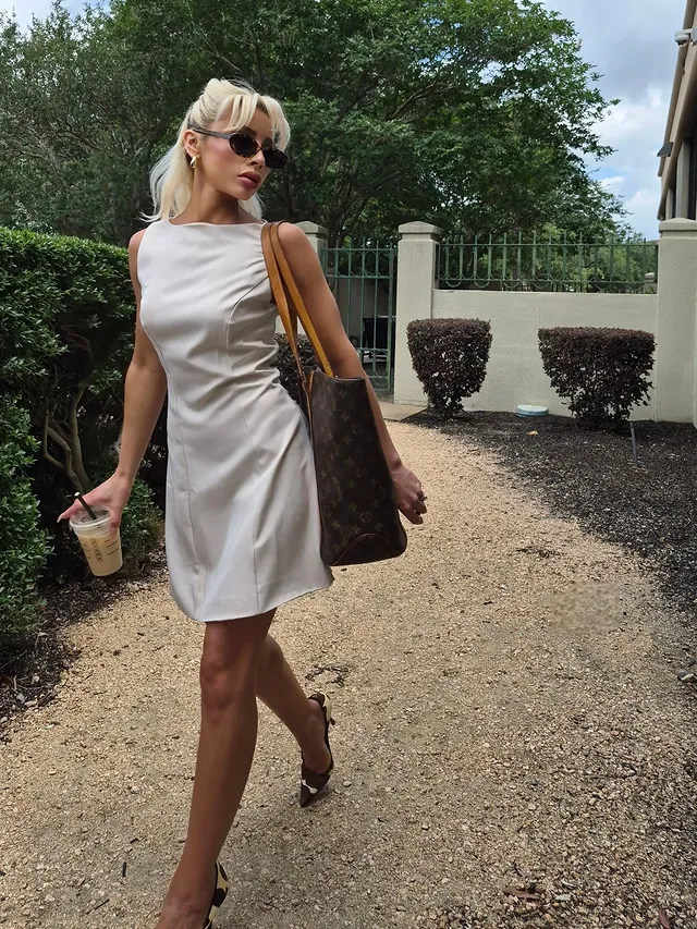 My weekend plans? Working b*tch duh by @its_krystalann