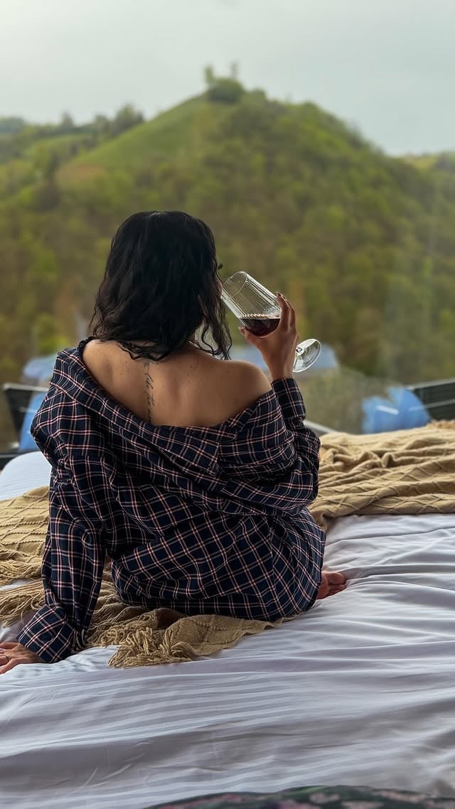 Am primit foarte multe întrebări despre experiența mea la @grizzly.cabin, așa că m-am hotărât să vă las aici toate momentele frumoase pe care le am imortalizat🤍 Una dintre cele mai frumoase experiențe 🔥 by @nicoleta.emilia.23