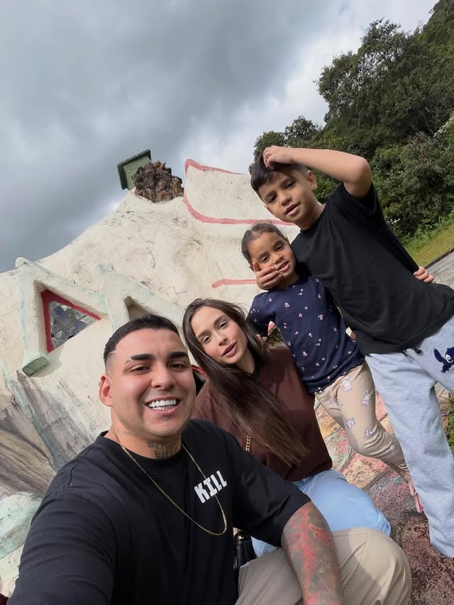 Difícil explicar a minha felicidade. Amo muito vocês ❤️🙏🏻 by @oficial_kant