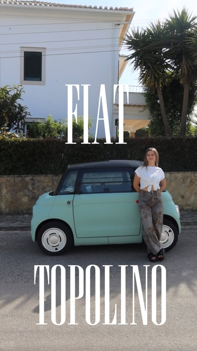 Fim de semana diferente em Lisboa com o Fiat Topolino ⚡ A @fiat_pt desafiou-me a experimentar este microcar elétrico pela cidade e acabei por perceber o quão prático ele é! Ainda deu para comer um Brunch no @amelialisboacafe 🤍#oferta #FiatTopolino #TopolinoVibes #TopolinoDolcevita #FiatPortugal by @margarida.castro