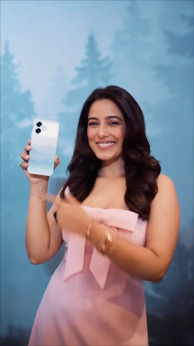 Currently obsessing over how good every shot looks 👀✨The OPPO F33 Series just gets it 📸💫#oppomumbai#oppof33series5G#oppoindia#GlowWithOPPO by @srishtyrode24