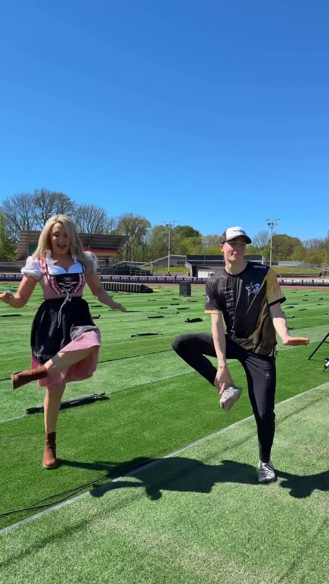 Embracing the German culture 🇩🇪💃Some traditional dance lessons from our home hero @norick_bloedorn, how do you think they did? 😂#SGP #GermanSGP by @eljonesuk