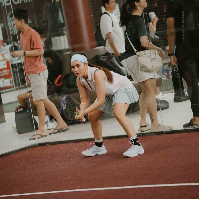 Tolong next time bikin turni upper newbie aja ya @founders.playground .#padel #padeljakarta #padelindonesia by @donnavisca