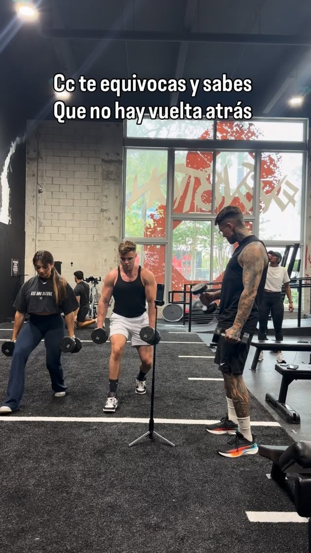 😂😂😂😂@elev8tionfitness x @valereinosob @lucaspassionecoaching @khudaiev_333 thanks you ✨🤝#gym #humor #reels #viralreelsvideo❤️likefollowme #parati by @khudaiev_333