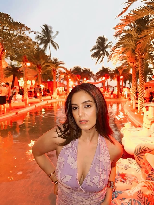 ♥️🧨 by @srishtyrode24