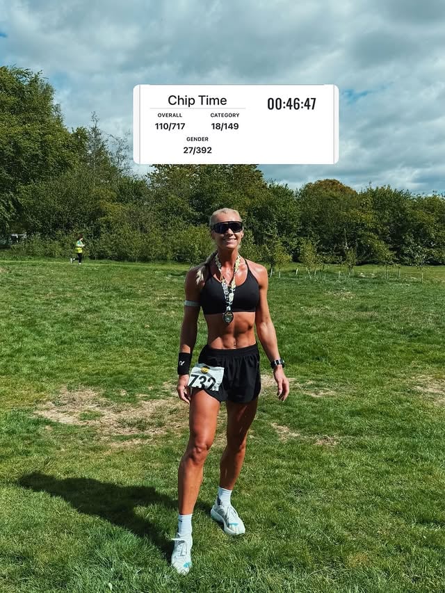10k PR 🔔 46:47 - 1min off my last raceThe last 4K was VERY hilly & absolutely brutal 😫 My legs have never felt pain like that. I’d also just gotten off a flight 2 hours before 😂 so all in all, I’m pleased with the result.Always grateful to be ABLE to run and even more grateful for how far I’ve come after overcoming pulmonary embolism. I’ll never forget the work I’ve had to put in to get here and I’ll never compare myself to anyone ever ❤️ it should always be you vs you and I’m proud of this one. V excited to see what I can do on a flat course coz it was going fantastic until the hills got me 🥲…. Or maybe I’ll just start training hills more 🤪Huge thank you to @awildperessini for the running coaching, really appreciate you supporting me every step of the way 🙏🏼@thehybridengine What a great event ran by @tayfitnessevents 👏🏼Love that half our CrossFit gym was there too 😍 @crossfitforthvalley #run #running #10k