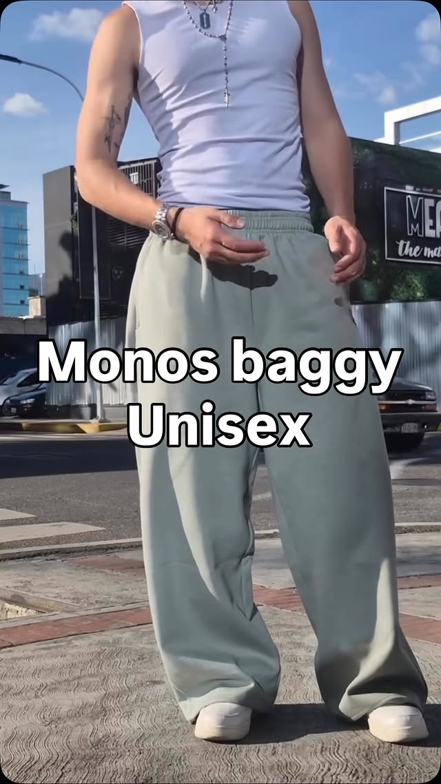 Monos baggy unisex 😎 Tela 100% algodón Colores dispnibles verde, beige, marrón Visitanos: C.C Merpoeste, pb local 130 pasillo perdiz, Chacao - Caracas 📍Tenemos delivery en Caracas y realizamos envíos nacionales por la agencia de tú preferencia 📦✈️ by @wyshopve