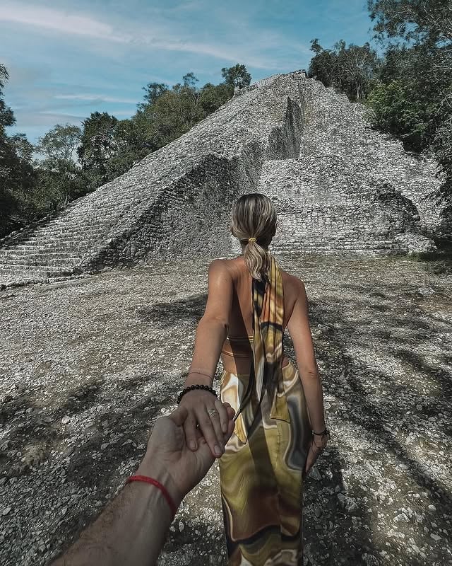 Follow us on our journeys to different corners of the planet.Мы побывали во многих местах нашего мира. И каждое из них оставляет след в сердце.Поделитесь с нами своими воспоминаниями: в каком месте ваше сердце остановилось от восторга, а потом снова пошло? by @followmeto