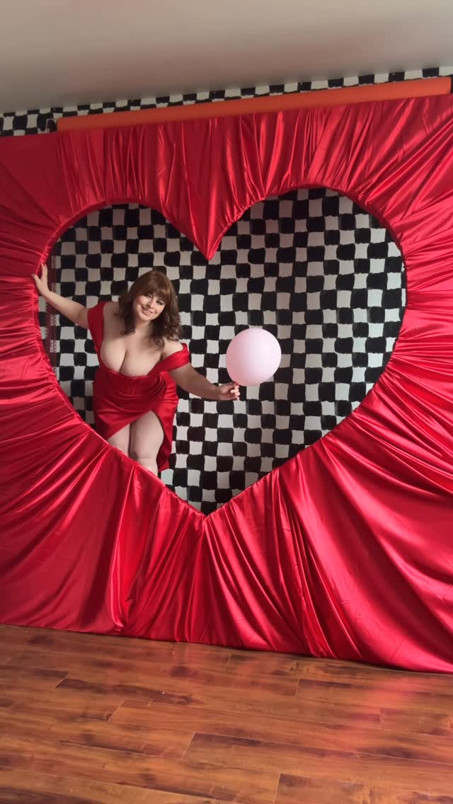 Testing out more cameras. 🥹🥹🥹 Sometimes the pics don’t come out and the camera is a little wonky, but I had fun! 💕 by @ubeayork