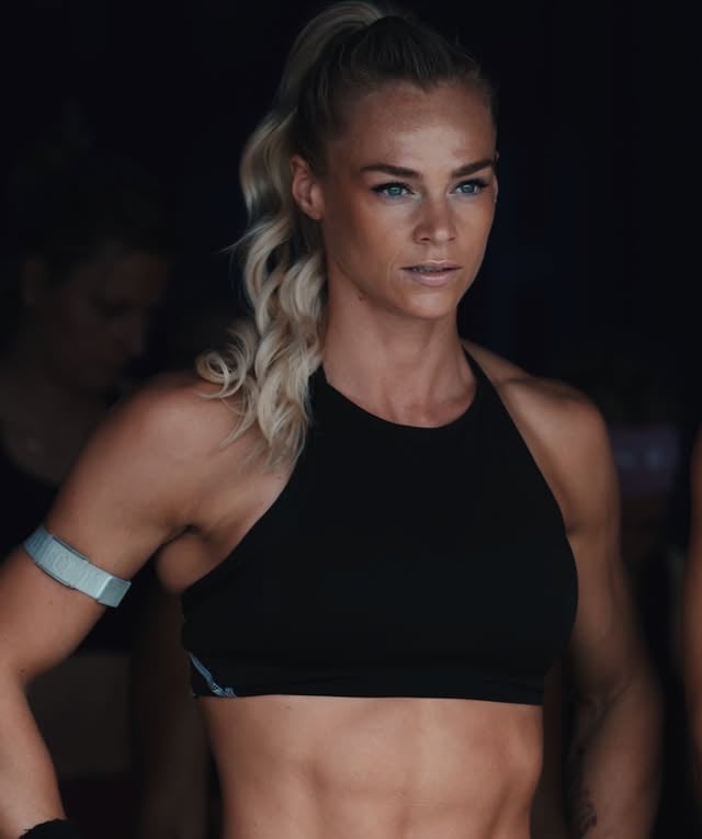 Everyone wants the secret.Very few want the repetition.The basics always win: training hard, eating well, recovering enough and staying consistent longer than your excuses.Just because it’s simple doesn’t mean its easy but it’s on you and you’ve got it 🤍👊🏼 #lifestylecoaching/programs @sarahholdenfitnesssarahholdenfitness.com