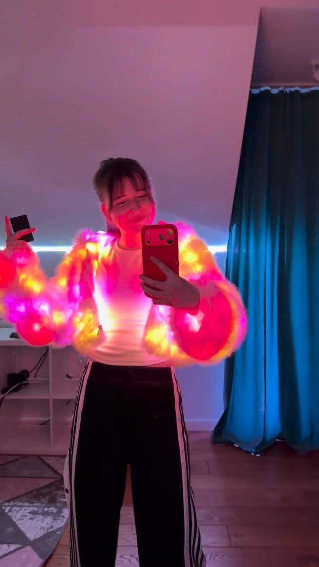 My new song “NEED YOU” in the background 🎶🙌 and this awesome fur that shines in all colors and is literally perfect for any rave ✨🔥I got it from @sugarfurco from the lovely owner, who’s also a huge fun of my music 💖🥹 and honestly… these fur coats are AMAZING. Definitely a must-have for every party, festival or late night set 🌌🎧#paidcollab