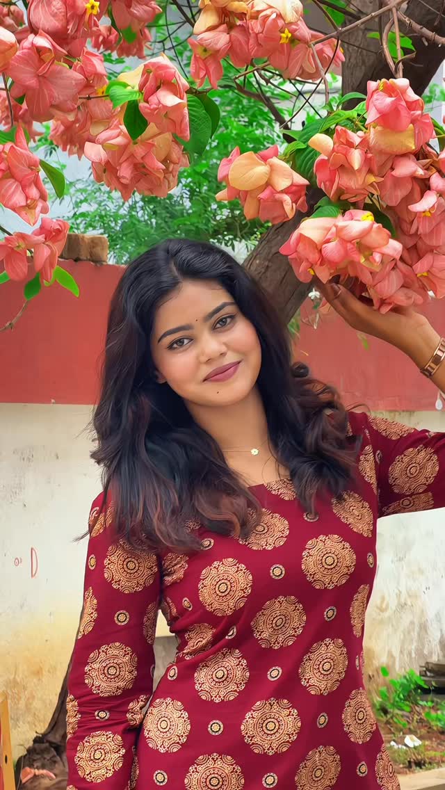 Maya kannala 👀✨Vibe to *Uravey* by @reymenrodericks_ ✨From *Ego Raman* featuring *Robo Sankar & Ciby* 🎬🔥Now streaming on all platforms 🎧@ganesannachimuthu@robosankar_official@ciby.chandran@arunvramasamy@dhinakar_ofl by @its_janumithra