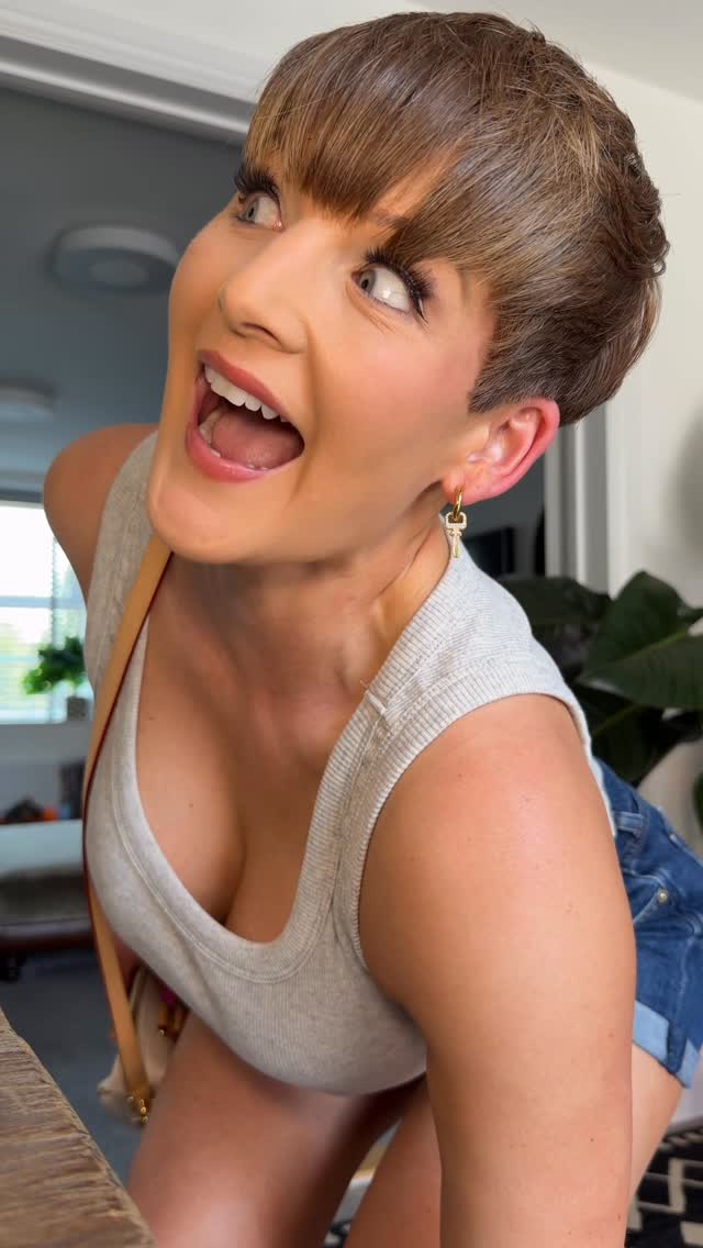 This weather is just far to hot 🥵 #reels #weather #funny by @hannah_brooks_world