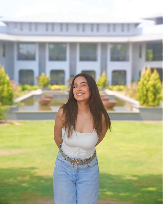 Proof that sometimes the best kind of reset is just checking out for a couple of days ✨Thank you @stonewaterindia @zuperhotels for having me over ☺️🌸🩷 by @srishtyrode24