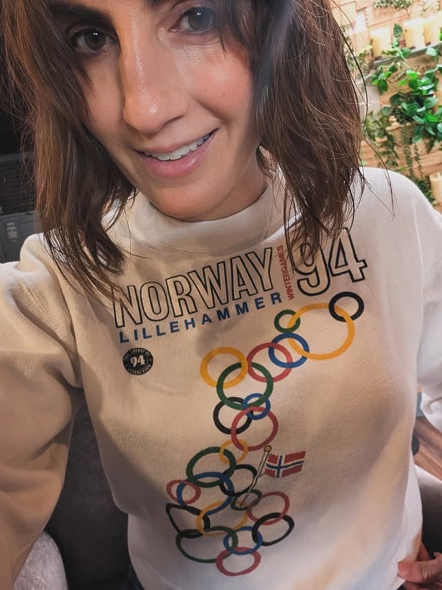 When your sweatshirt from childhood still fits.Also - proof I've been an @olympics fan since birth.#olympics #lillehammer #childhoodsweatshirt by @alisonhaislip