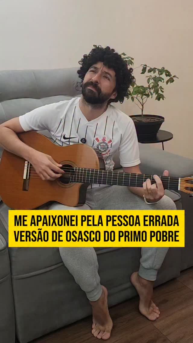 Eu me apaixonei pela pessoa errada - Versão de Osasco do Primo Pobre. 🤣🤣 A esposa ou o marido está gastando muito por aí? Só quem tem mais de 30 anos vai lembrar desse suuuuuuucessoooo. 😅🎶#parodiadoprimopobre #paródia #humor #exaltasamba #pagodeantigo by @eduardofeldberg