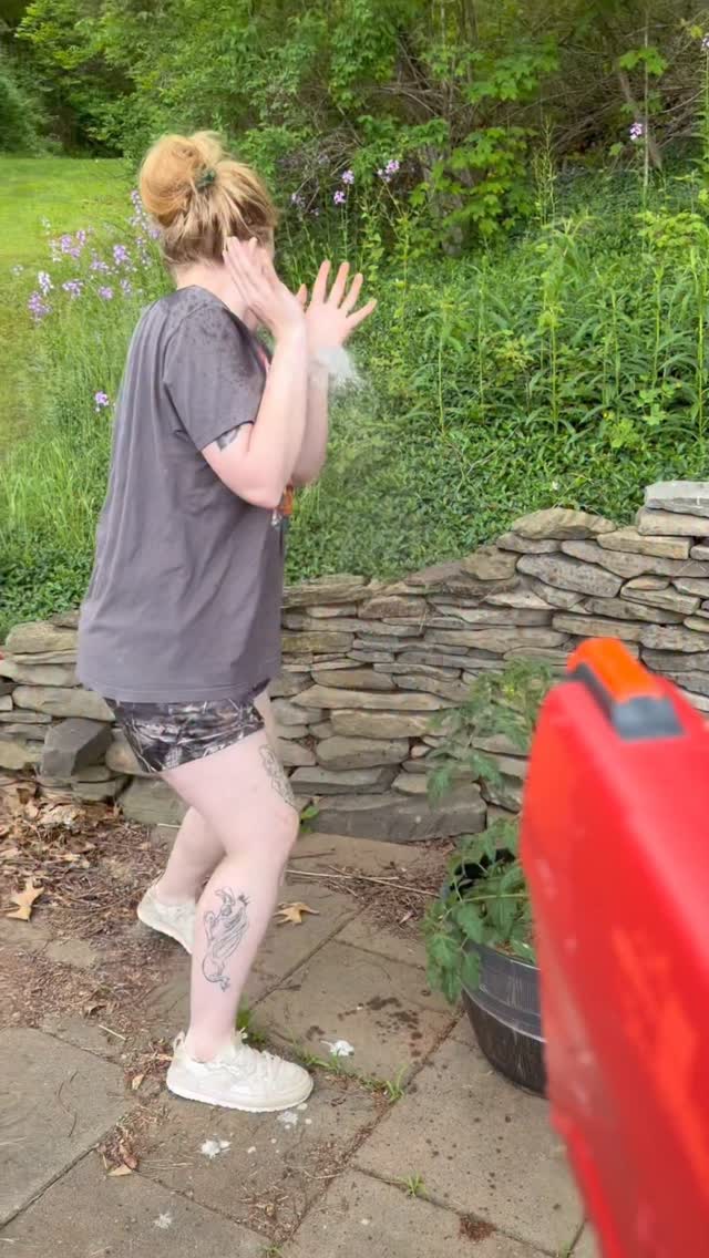 Watering my wife by @daleseafoam