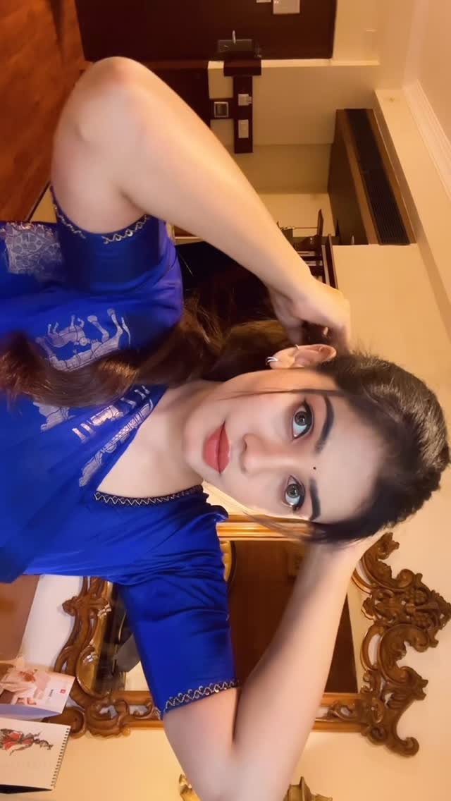 Appadiya ?? 👀🤎#pranikadhakshu #mightdeletelater #pavazhamalli #trendingvideos #eye by @pranikadhakshu