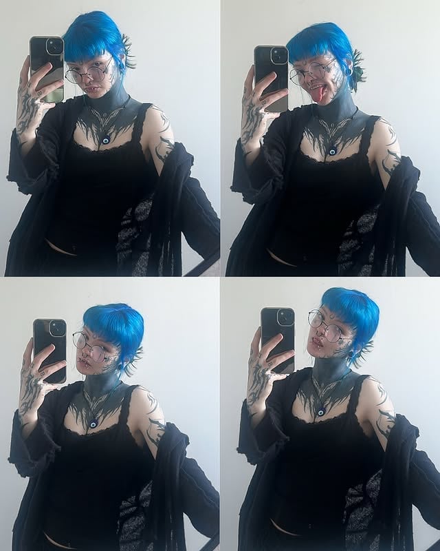 𝖇𝖑𝖚𝖊 𝖒𝖔𝖔𝖓 𝖏𝖊𝖑𝖑𝖞 🪼🌀-Hi hi stellar beings !!I hope you’re having a beautiful experience on ourearth right now, wherever you may be ! 🌎🌍🌏Take a minute to stop and bring your awareness back to yourself, to your inhale, your exhale.You’re alive, what a gift !!I’m so proud of you for being here🖤I love you & stay stellar 🔭...#bluehair #bluehairdontcare #tattoo #piercing #alternative by @virgoamity
