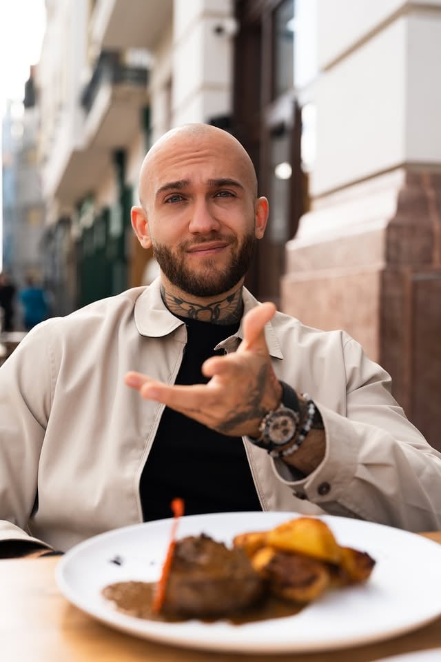 Steak, Pizza, Schokolade und trotzdem abnehmen?Hier lernst du wie es geht...#gesundabnehmen#abnehmenohnezuhungern #abnehmtipps by @mr.felixhuber
