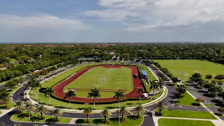𝗠𝗶𝗮𝗺𝗶 𝗩𝗶𝗯𝗲𝘀☀️#LaBicolor 🇵🇪 continúa su preparación en Estados Unidos con la mirada puesta en lo que viene. 💪🏼⚽️#UnSentimientoQueNosUne by @labicolor