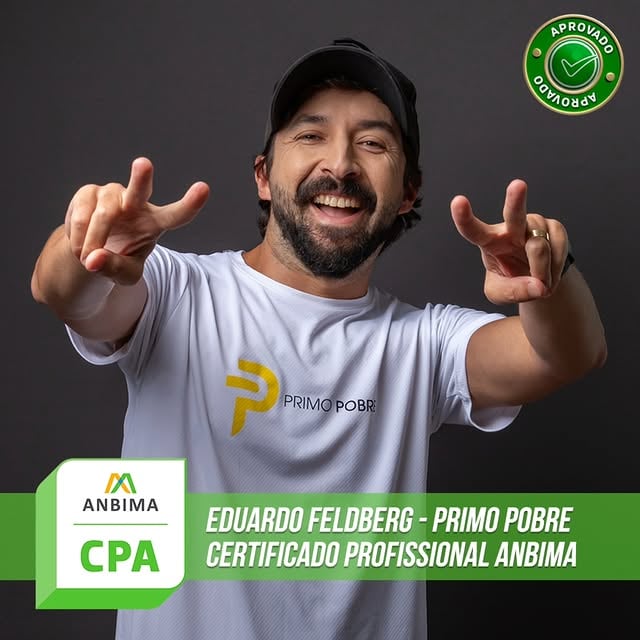 Aprovado com sucesso! Agora tenho CPA, a certificação oficial do mercado financeiro aqui no Brasil, emitido pela @anbimaoficial. 😀🙌🏼🔥Em 2023 eu tirei a certificação CPA-10, mas como ela venceu e esqueci de renovar, estudei novamente, desta vez com o pessoal da @t2educacao, e conquistei uma certificação mais completa e atual, pra chancelar ainda mais meu trabalho como educador e influenciador de finanças. Seguimos em frente, aprendendo todo dia com livros, bons cursos e certificações. Quanto mais eu estudo, mais percebo minha ignorância. Ainda falta muito, mas estamos todos na eterna jornada pelo conhecimento. 🧠📚#CPA #ANBIMA #CERTIFICACAO #EDUCADORFINANCEIRO #INFLUENCIADORDEFINANCAS by @eduardofeldberg