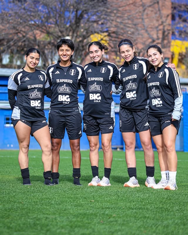¡𝗘𝗻𝗳𝗼𝗰𝗮𝗱𝗮𝘀 𝗲𝗻 𝗔𝗿𝗴𝗲𝗻𝘁𝗶𝗻𝗮! 🙋🏻‍♀️Mucho trabajo, unión y compañerismo en #LaBicolor Femenina 🇵🇪🫶🏻📸 @ronaldenrique.28 #UnSentimientoQueNosUne by @labicolor