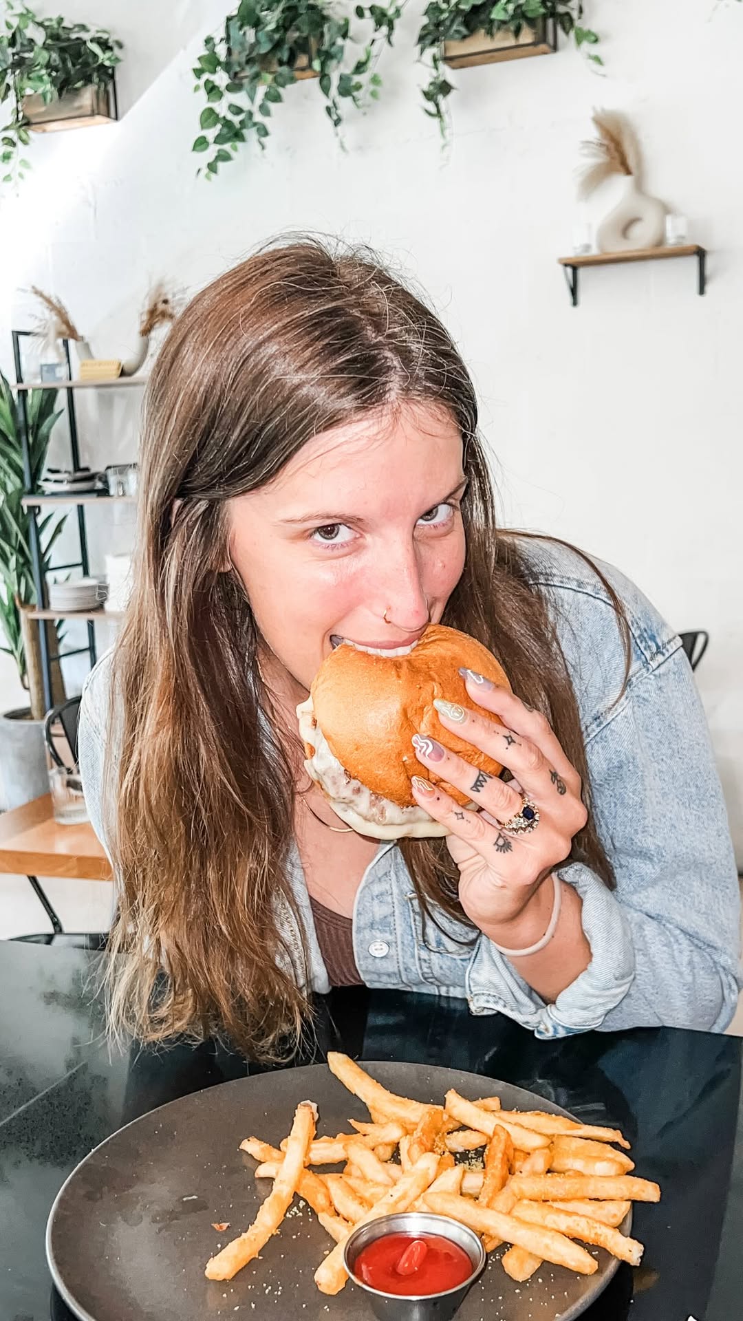 We found her! She’s been enjoying Isla’s Cheeseburger! 

#slightlyoffbalance #westpalmbeach #southflorida #burgers