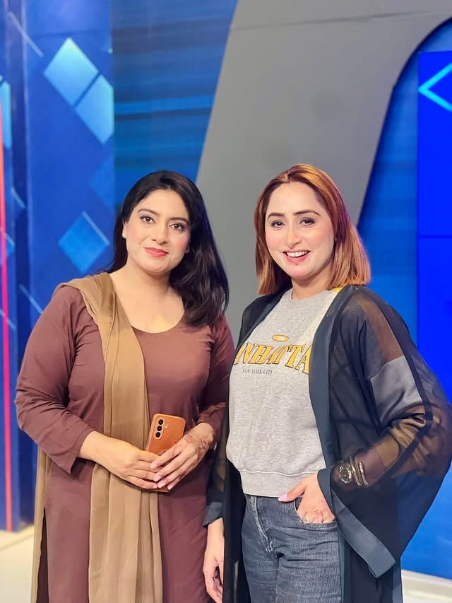 Blessed with the kind of company that makes life brighter🥰🥰🥰#GoodCompany #BeautifulBonds #OfficeMoments #WorkFamily #GoodVibesOnly #CherishedConnections #MakingMemories #BlessedLife #PositiveEnergy #GratefulHeart #FriendshipGoals #TogetherWeShine #CapturedMoments #SmilesAndMemories #MehwishCh by @mehwishchaudharyofficiall