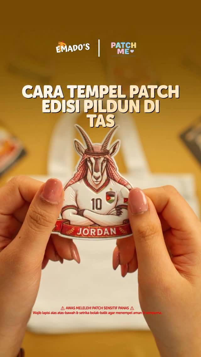 Gak perlu ribet, cukup ikuti langkah-langkah di video ini:✅ Atur posisi patch✅ Lapisi dengan alas pelindung (kain cotton, satin atau microfiber) ✅ Setrika suhu medium 15–20 detik✅ Tunggu dingin, dan patch siap dipamerkan!⚠️ Ingat, jangan setrika langsung ke patch ya! Gunakan alas pelindung atas dan bawah agar hasilnya menempel sempurna.Tunjukin tim favoritmu!🔥..#Emados #PatchMe #TutorialPatch #PatchCollection #EmadosPatchMe by @emados.shawarma