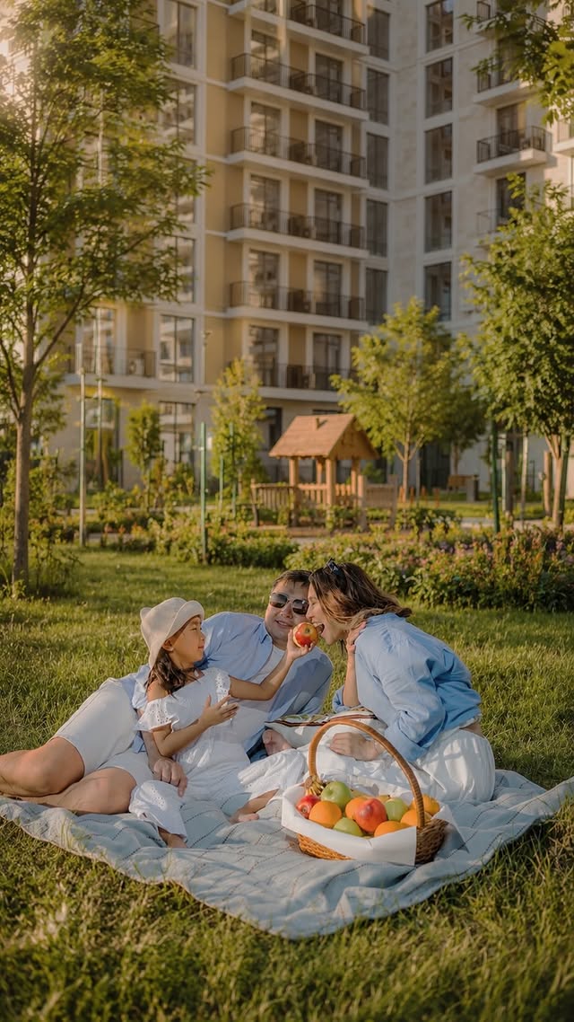 IZBASAR — ұрпақтан ұрпаққа берілетін беріктік ✨Атаудың өзі сенімділікті және ұзақ мерзімділікті білдіреді.Астананың оң жағалауы — болашағы зор аудан. IZBASAR оның дәл ортасында: «Мыңжылдық аллеясы» ЖРТ-дан 2 минут жерде, даму энергиясы мен тыныштық аясында 🌳Заманауи инфрақұрылым, ойластырылған қолайлылық және осы жазда тапсырылады. IZBASAR өзінің алғашқы тұрғындарын қабылдауға дайын !🔑 Тек 20 пәтер қалдыIZBASAR — дәстүрлер болашақтың негізіне айналатын орын._______IZBASAR — прочность, передаваемая из поколения в поколение ✨Само название символизирует надежность и долговечность.Правобережье Астаны — район с будущим. IZBASAR находится в его центре: 2 минуты от ЛРТ «Аллея Мыңжылдық», в окружении энергии роста и спокойствия 🌳Современная инфраструктура, продуманный комфорт и сдача этим летом. IZBASAR готов принять своих первых жителей!🔑 Осталось всего 20 квартирIZBASAR - место, где традиции становятся основой для будущего. by @bi.group