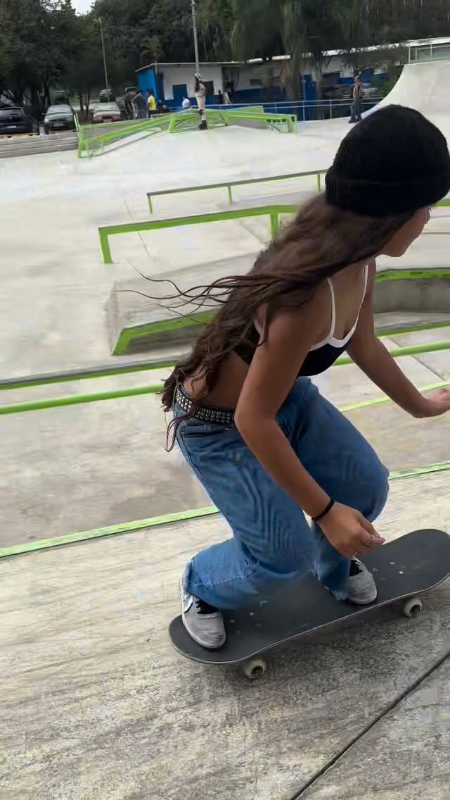 Playing 🛹❤️‍🔥

#skate #skateboard #viral #explore #viralreels