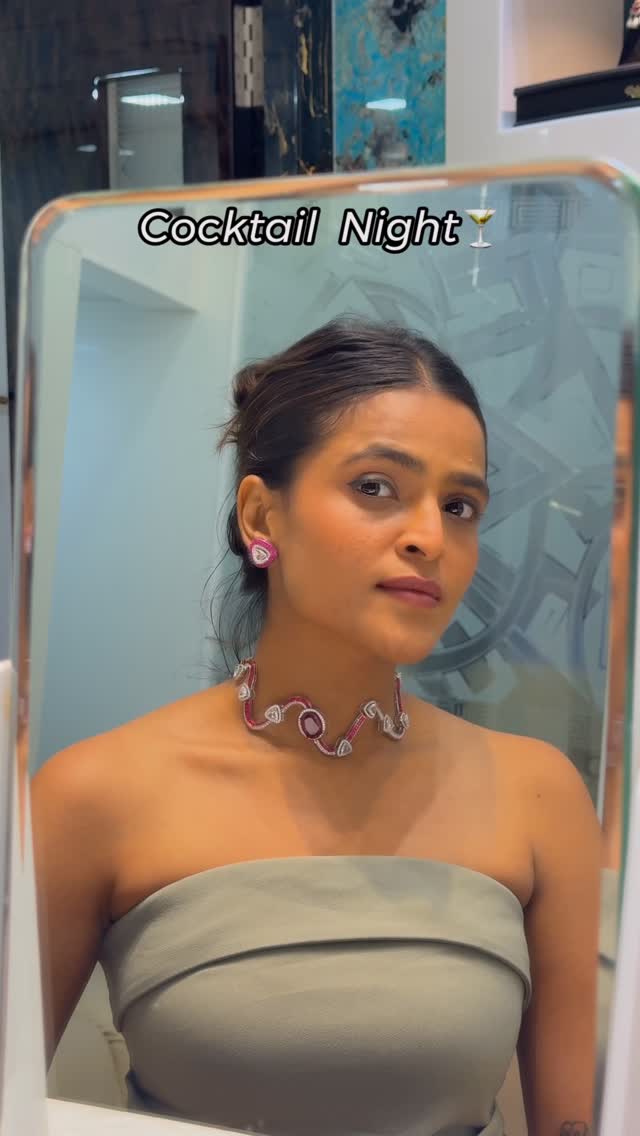 But the last one was gotofying my galla😂Jewellery events dates bride wedding cocktail night by @simren_sanghvi