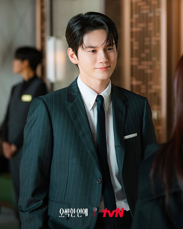 무대에 이어 호텔 대표까지 접수✨
명석한 두뇌, 수려한 외모 속 숨겨진 강민환의 두 얼굴!
옹성우의 치명적인 매력에 빠질 준비 완료💘

좌충우돌 오컬트 로맨스 <오싹한 연애>
7/18 [토] 밤 9:10 첫 방송ㅣtvN

#tvN #오싹한연애 #SpookyinLove
#박은빈 #양세종 #옹성우
#즐거움엔20tvN #스트리밍은TVING