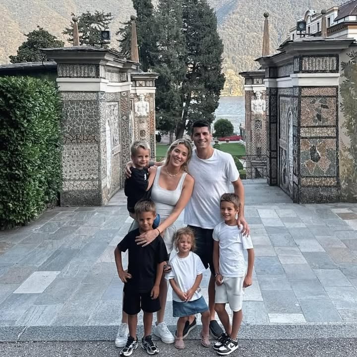 Buone notizie per i fan di Alice Campello e Alvaro Morata😍 La coppia non solo è apparsa di nuovo insieme, ma in un video si tengono mano nella mano, tutti i dettagli (e il video) sul sito, al link in bio 🔗

#chimagazine