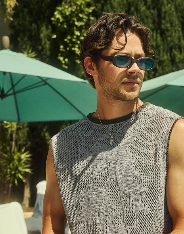 Summer with @grumpymagazine 
—
Photography: Sami Drasin @samidrasin 
Styling: Carlee Wallace @carlee_wallace Boyd Sloan @boydsloan Berlin Ventura @b.__erl
Grooming: Aika Flores @by.aikaflores 
Location: The Hollywood Hotel @hollywoodhotel 
EIC & Producer: Jasmine Perrier @jazzieperrier